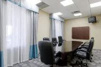 Clarion Hotel Detroit Metro Airport