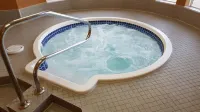 SureStay Plus Hotel by Best Western Lethbridge - バスタブ