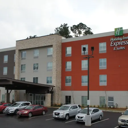 Holiday Inn Express & Suites PINEVILLE-ALEXANDRIA AREA by IHG