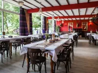 Hotel and Restaurant van Saaze - sarapan