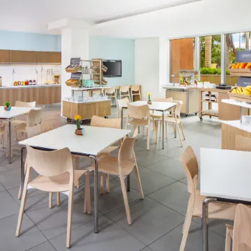 Element Miami International Airport