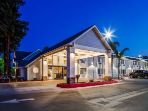 dog friendly hotels in tulare ca