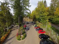 Hotel Pod Jedlami - parking