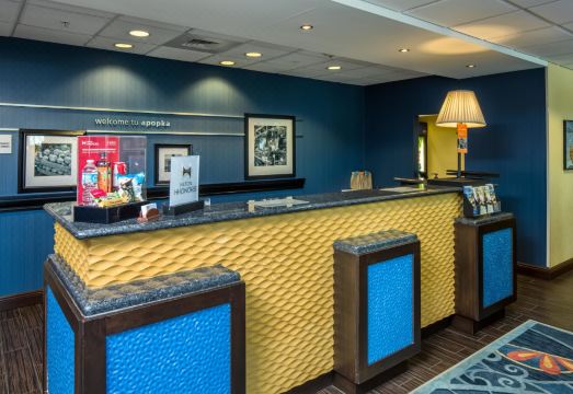 3. 햄프턴 인 & ..