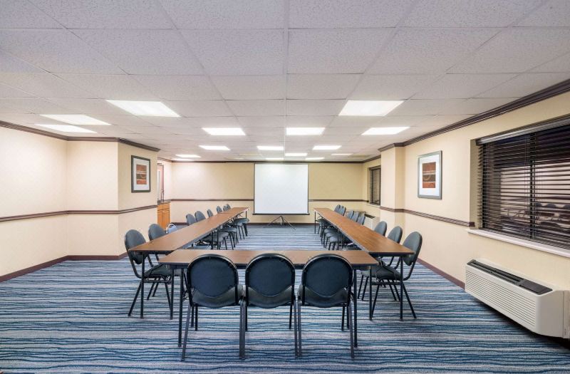 Comfort Inn & Suites photo 5