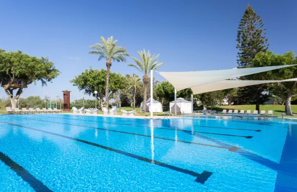 丹凱撒利亞高爾夫酒店