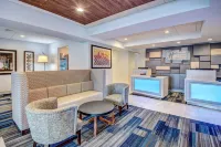 Holiday Inn Express & Suites Woodbridge Các khách sạn ở Iselin
