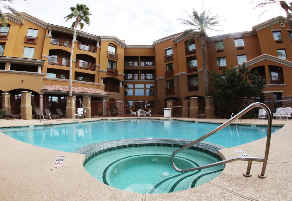 Holiday Inn Phoenix/Chandler Over view