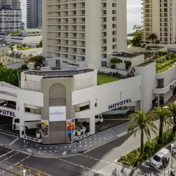 Novotel Surfers Paradise Отели рядом с достопримечательностью «Саутпорт»