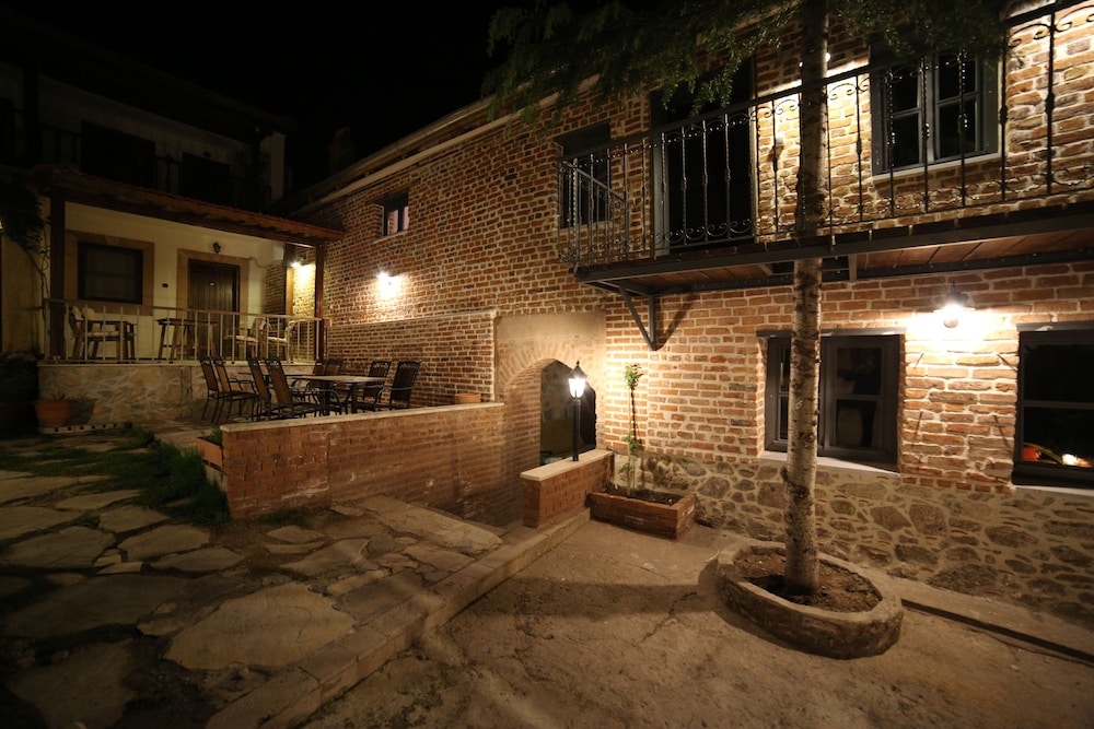 Akropolis Guest House