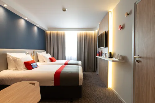 Holiday Inn Express Bordeaux - Lormont Hotel a Tresses