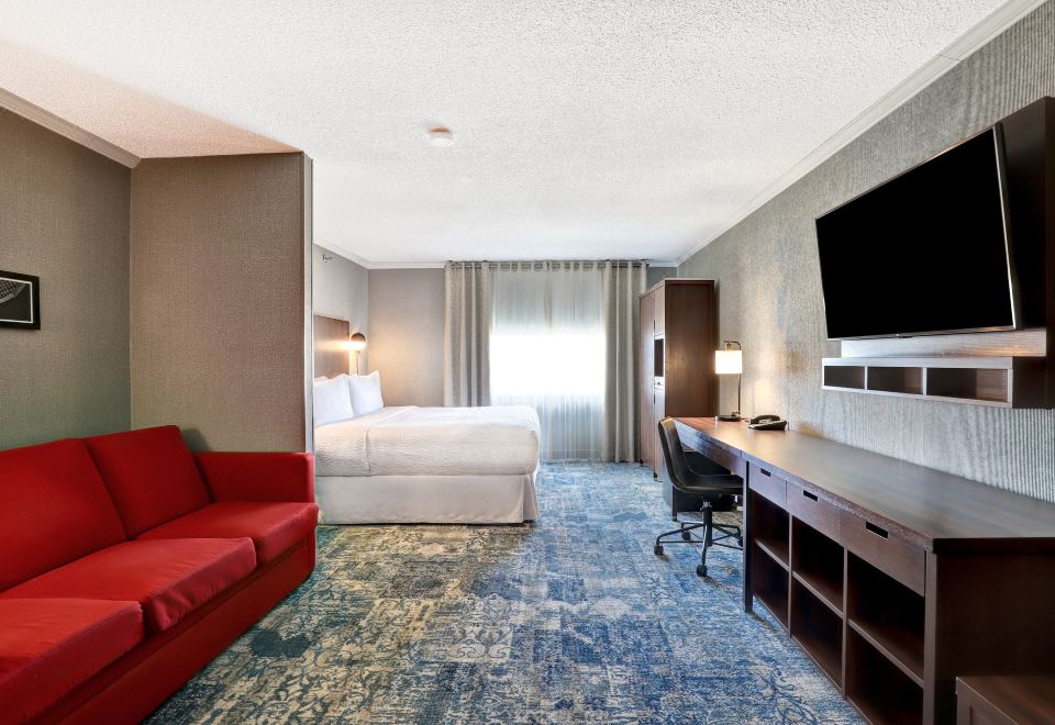 Four Points by Sheraton Toronto Mississauga Over view