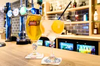 Holiday Inn Express PORTSMOUTH - GUNWHARF QUAYS by IHG - Quầy bar