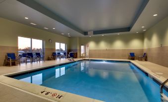 Holiday Inn Express & Suites Findlay North