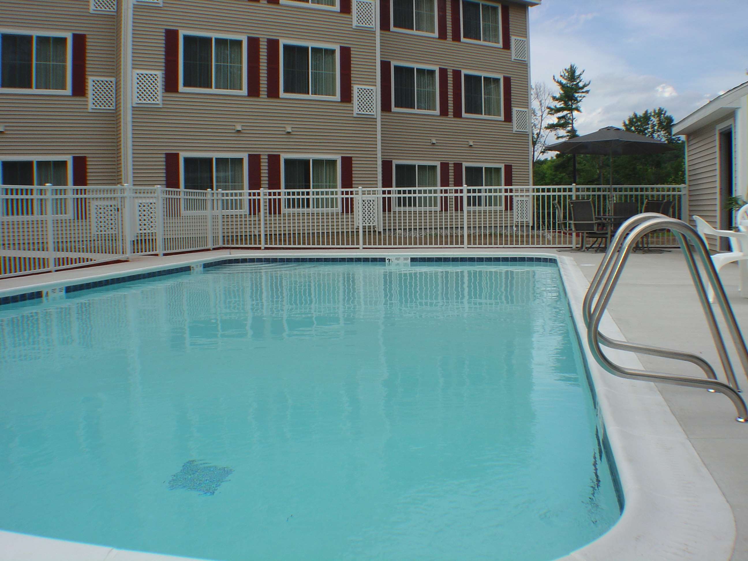 Country Inn & Suites by Radisson, Lake George (Queensbury), NY