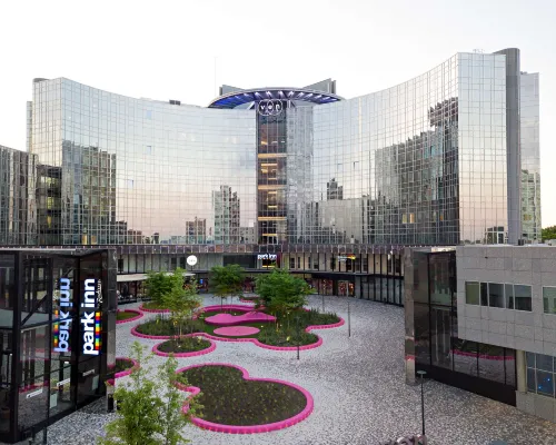 Park Inn by Radisson Amsterdam City West Hoteles cerca de Parque Sloterpark