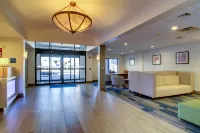 Holiday Inn Express Milwaukee N-Brown Deer/Mequon Hotels in Cedarburg