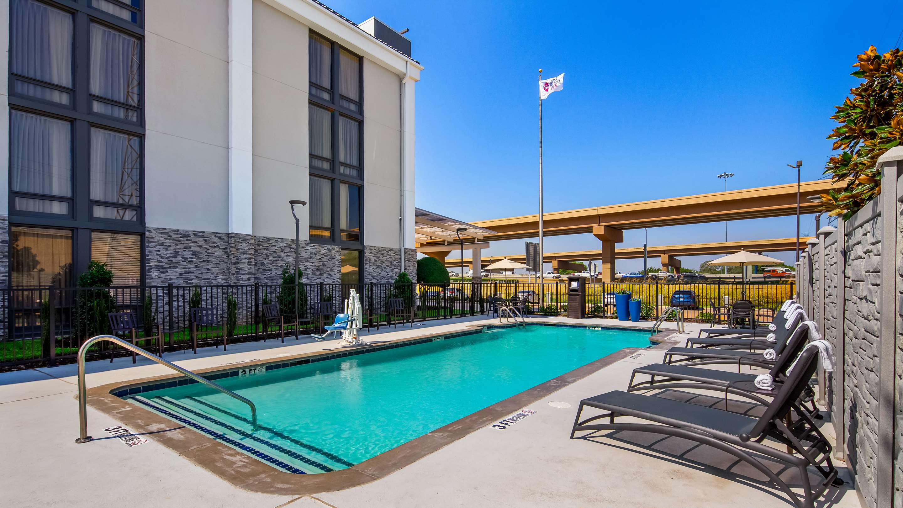 Best Western Plus Dallas Love Field North Hotel