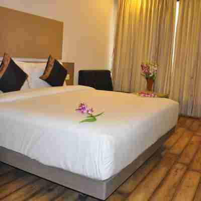 Pride Biznotel Alkapuri Rooms