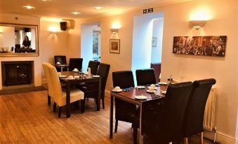 Charlton Kings Hotel - Housity