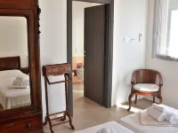 South House with Pool and Lake View - 3-Star