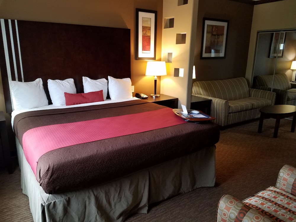 Best Western Plus Texoma Hotel & Suites