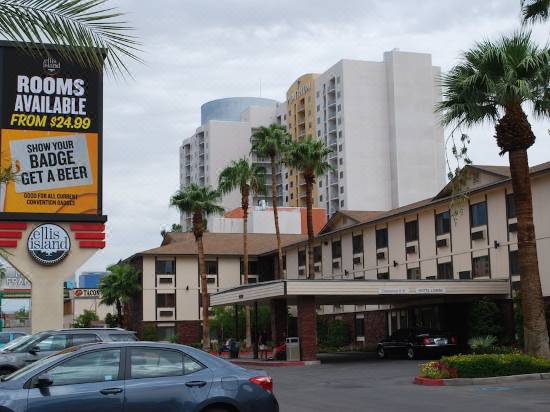Ellis Island Casino Hotel and Brewery-Las Vegas Updated 2022 Room  Price-Reviews & Deals | Trip.com