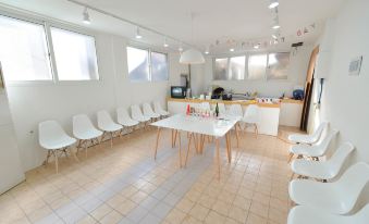 Linker Party House - Hostel - Housity