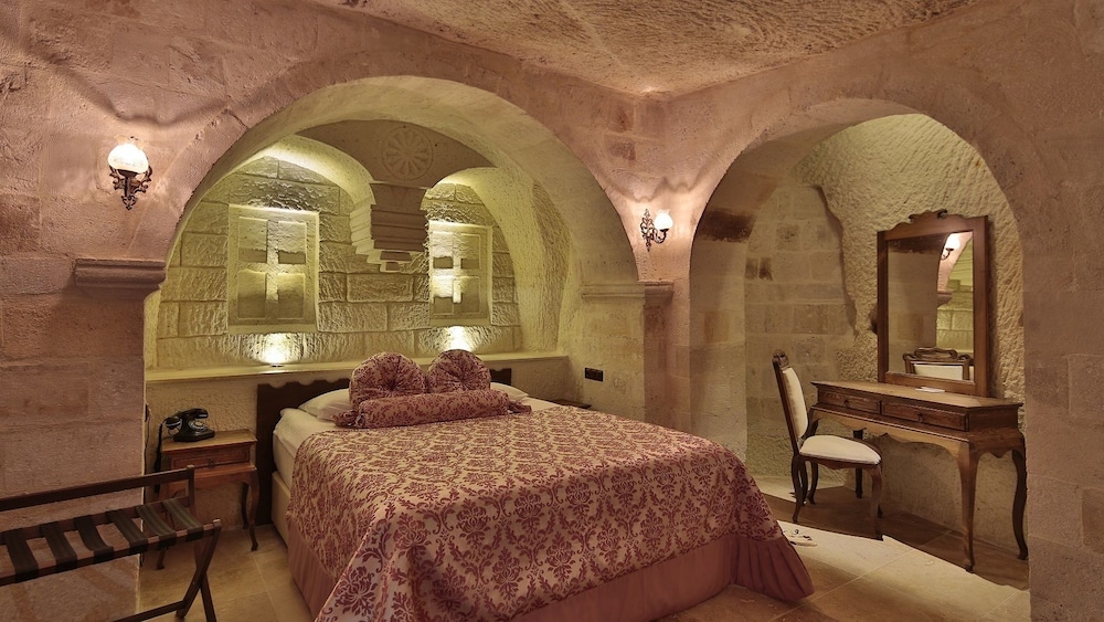 Phocas Cave Suites