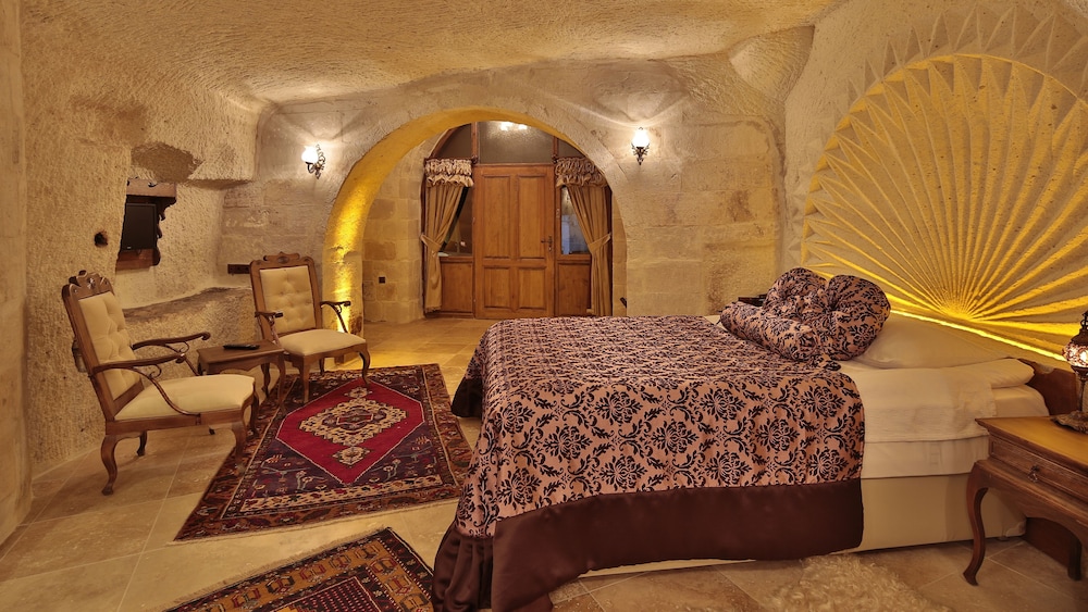 Phocas Cave Suites