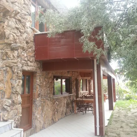 Gokceada Uysallar Köy Evi