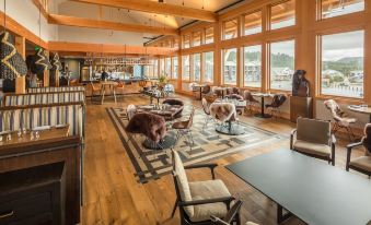 Headlands Coastal Lodge & Spa