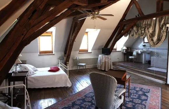 貓頭鷹盧卡恩酒店