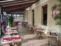 Hôtel de la Gare Hotels in Lignan-de-Bordeaux