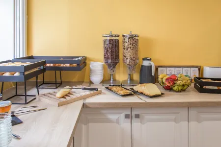 Comfort Aparthotel Le Mans Novaxis Отели в г. Руйон