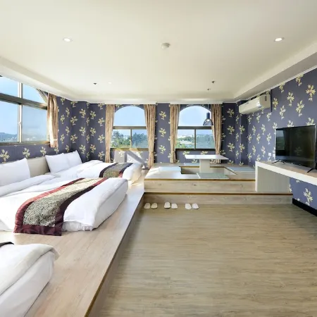 Jinsa Lakeside View Resort