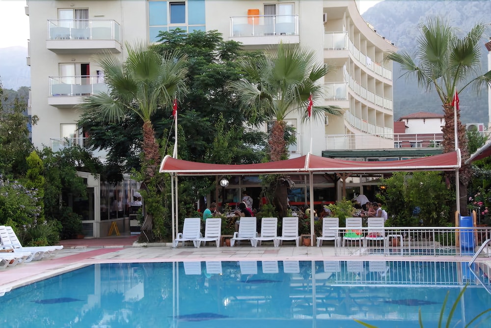 Lims Bona Dea Beach Hotel