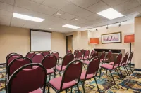 Country Inn & Suites by Radisson, Mt. Pleasant-Racine West, WI