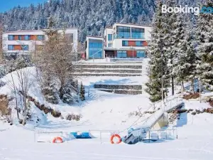 Hotel Roser House Boutique - pe Malul Lacului Colibita