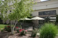Hampton Inn & Suites Springfield-Southwest Hotels near Sherwood Plaza