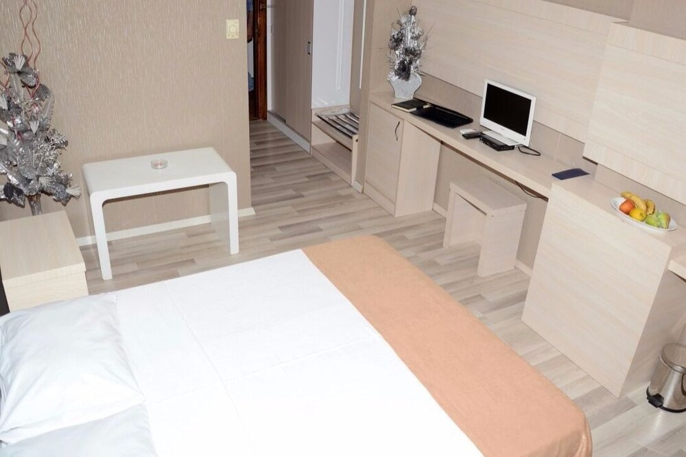 FLORYA PARK HOTEL