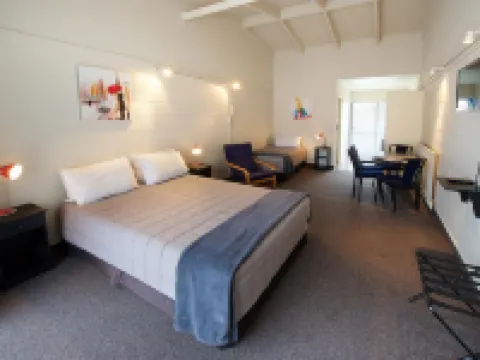 Ambassador Thermal Motel Hotels near Rotorua Airport