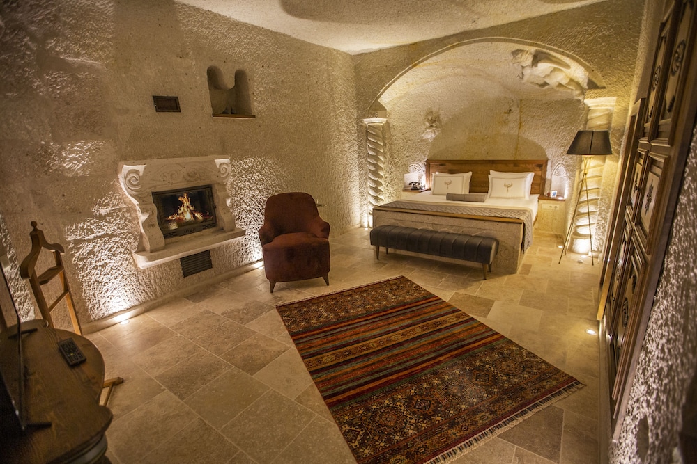 Anka Cave Suites