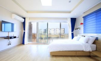 Seoguipo Siwolae Pension