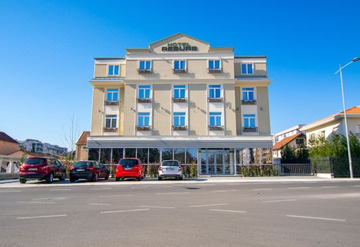 Hotel ResursHotel Overview