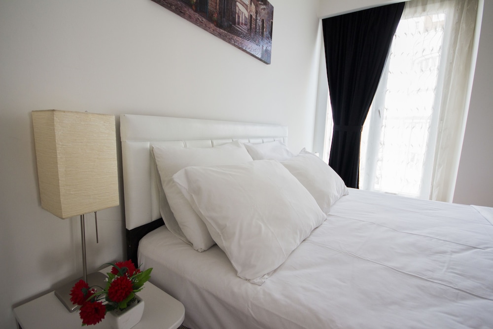 Koza Suites & Apartments