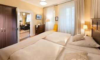 Boutique-Hotel Moseltor & Altstadt-Suiten