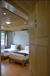 Silver Lake Hotel