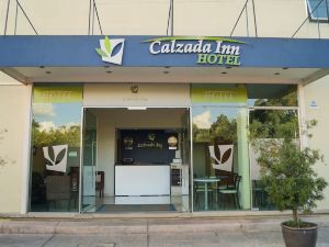 Hotel Calzada Inn