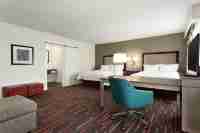 Hampton Inn & Suites St. Louis/Alton, IL Rooms